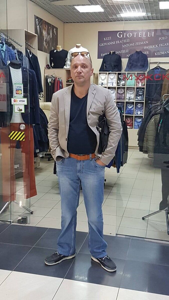  17046457  Alex, 49 ,    