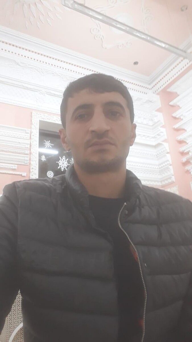 18726167  Rasul, 41 ,    