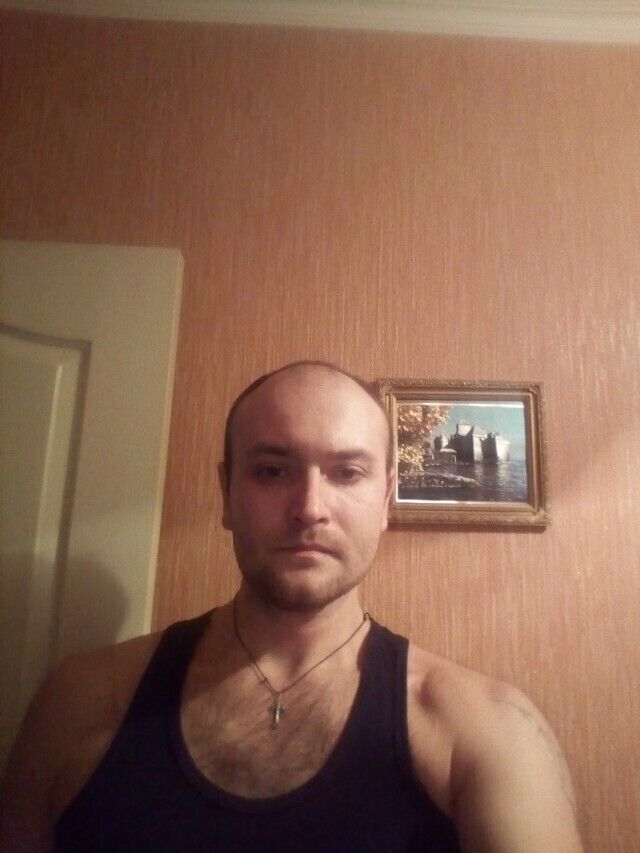  22348227  Pasha, 37 ,    