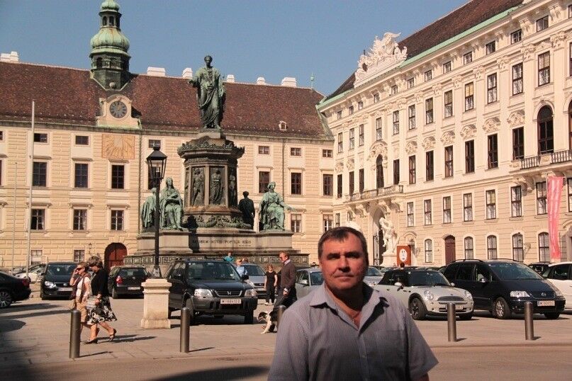  ,   Vladimir, 61 ,   ,   , c 
