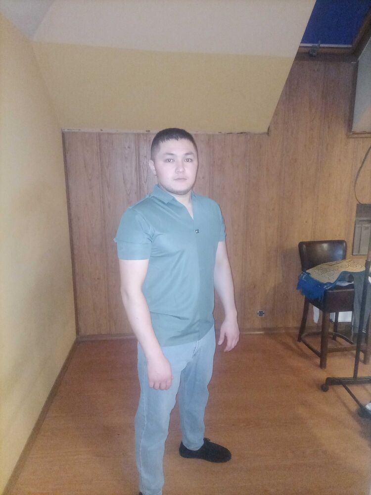  53551457  Abror, 26 ,    