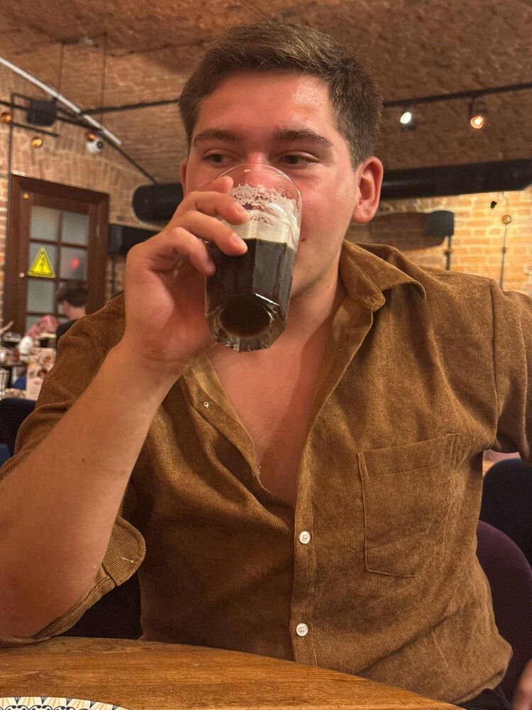  54127277  , 22 ,    -