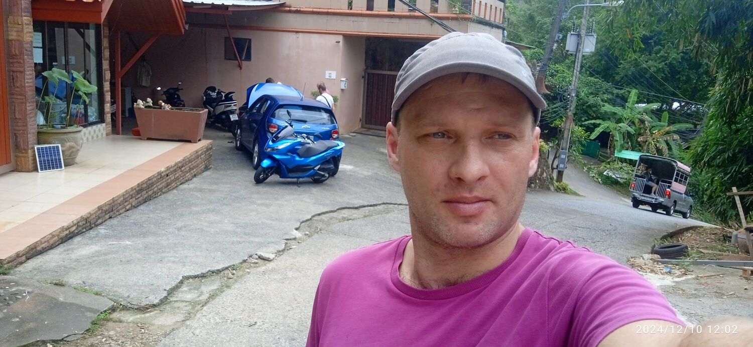 ���������� Chai Nat, ���� ������� Vladimir, 32 ����, ������������ ��� ������, ����� � ���������