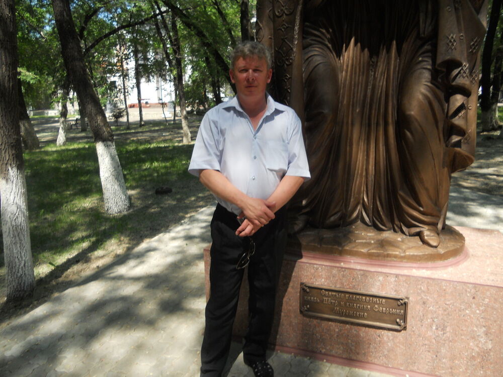  6923657  Kolia, 54 ,    