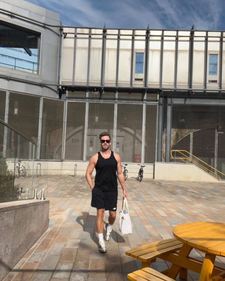 ���� 43362337 ������� �����, 32 ����, ���� ���������� � ������������