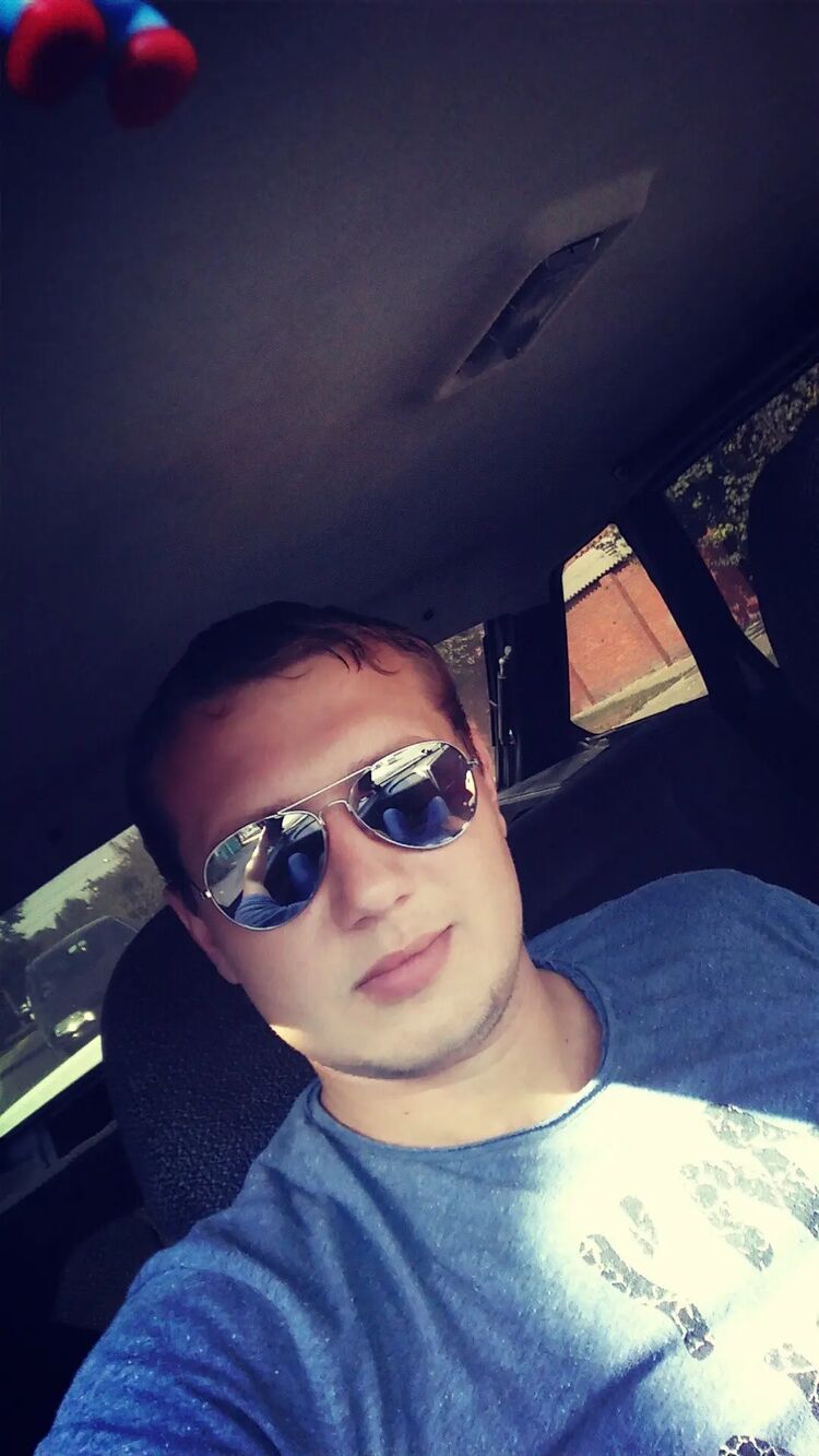  48695497  , 31 ,    