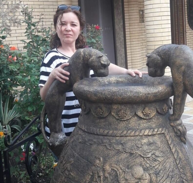  ,   Elena, 46 ,     , c 