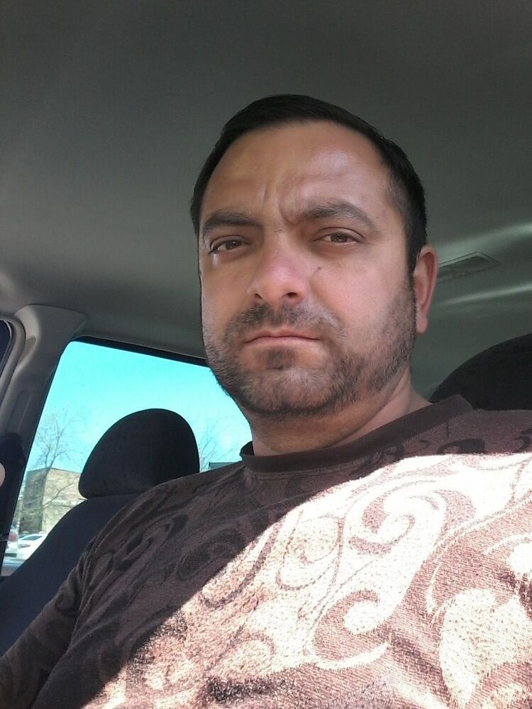  12769027  Viktor, 57 ,    