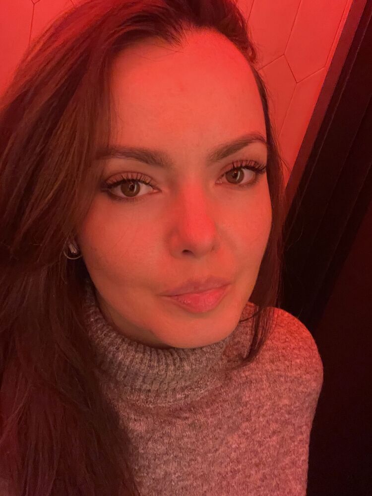 49448317  Nina, 35 ,    