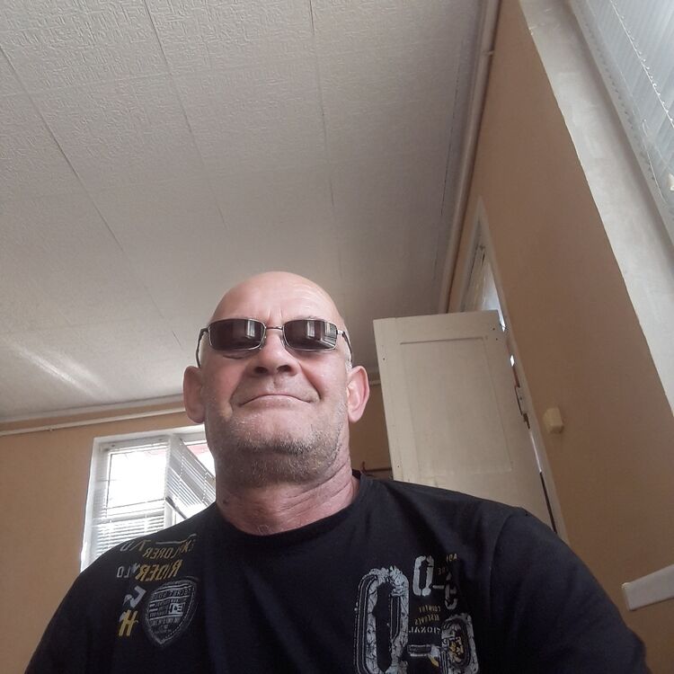  52899457  Aurelio, 58 ,    