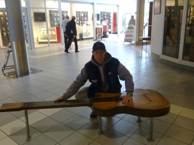  27185397  , 37 ,    -