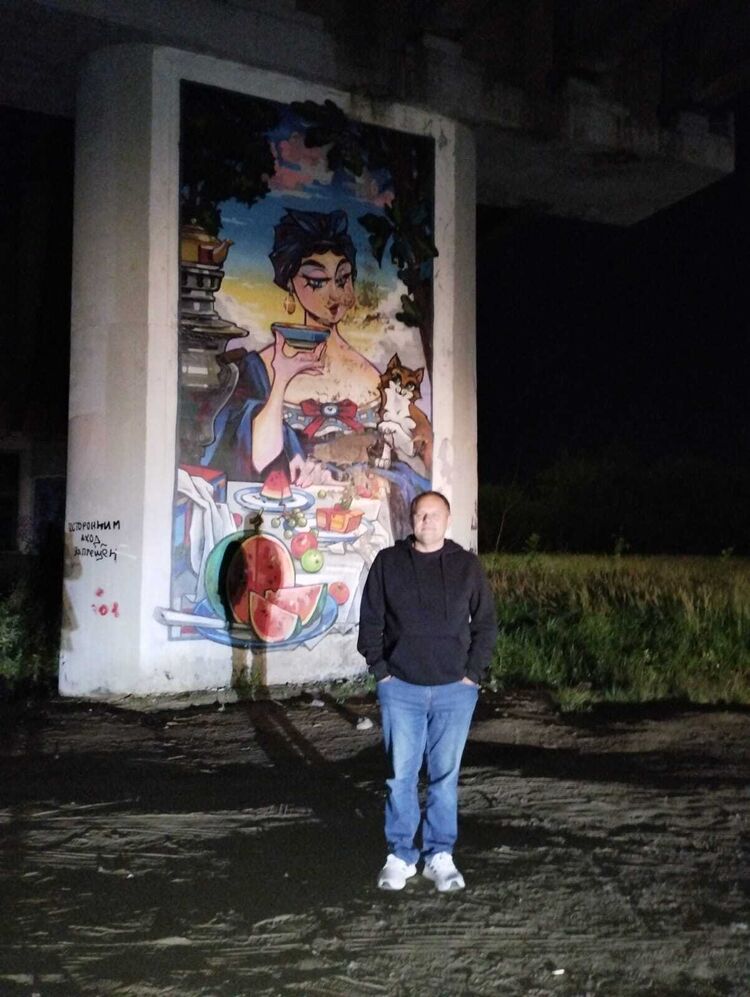  ,   Leon, 44 ,   