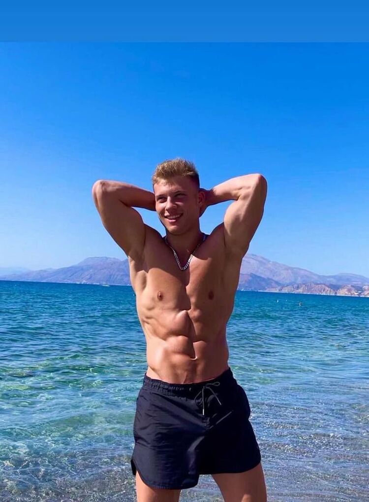  ,   Andrew, 22 ,  