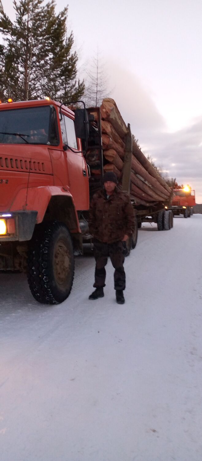  35592387  Oleg, 45 ,    