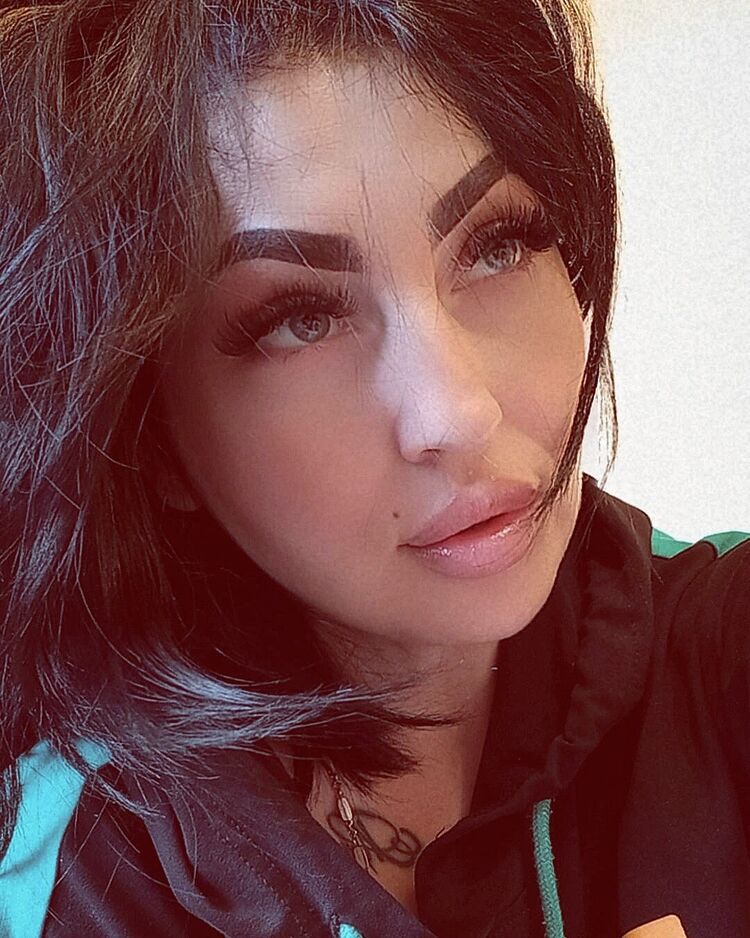  ,   Karina, 41 ,   ,   