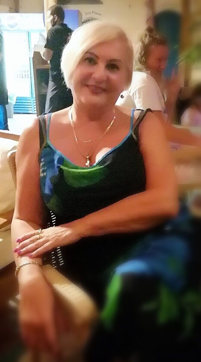  ,   Veronika, 61 ,   ,   , c 