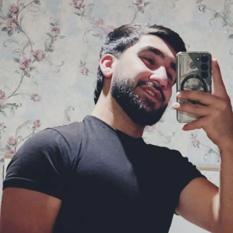  49731197  Nihat, 23 ,    