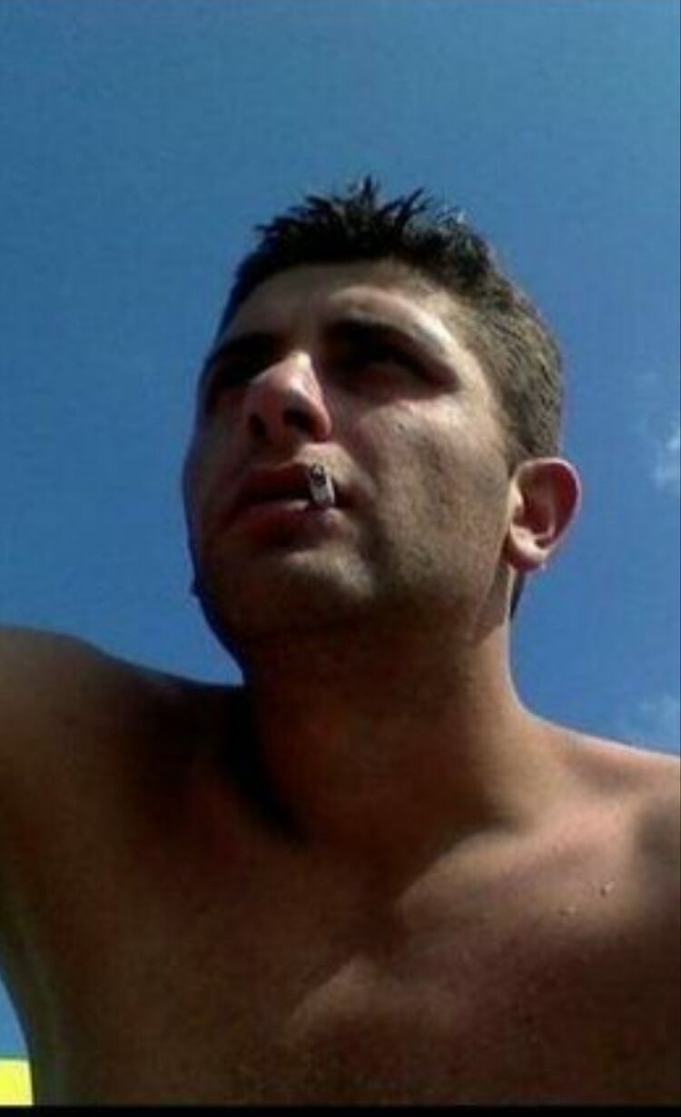  26633927  Artyom, 41 ,    