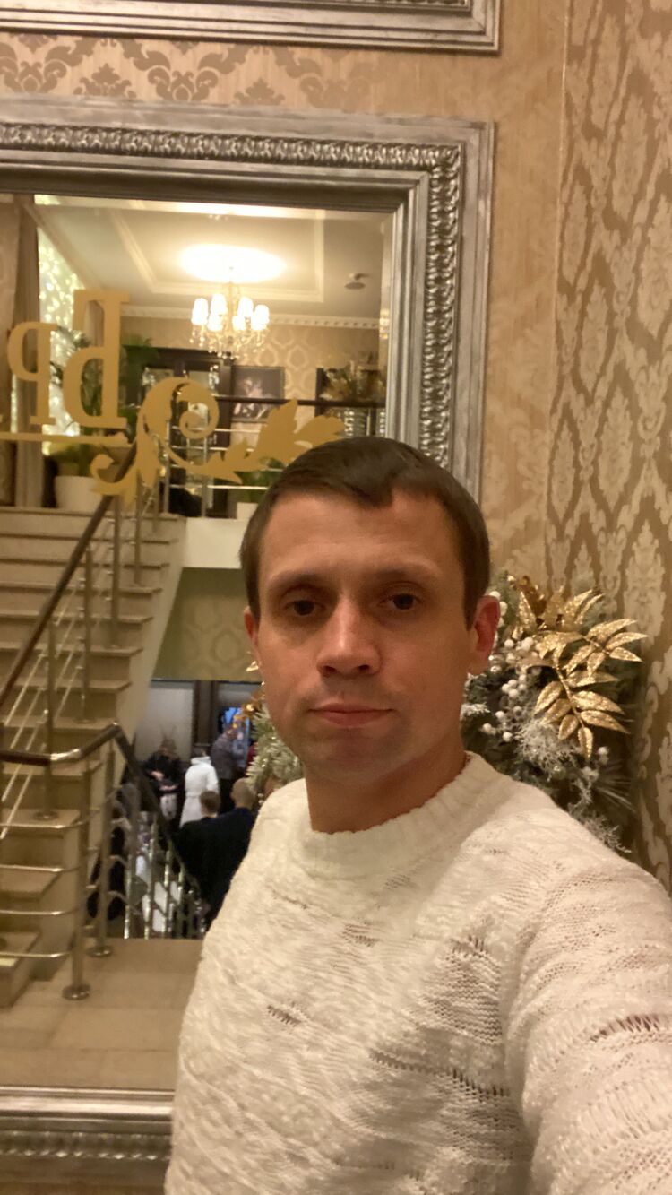  54177377  Makiavelli, 38 ,    