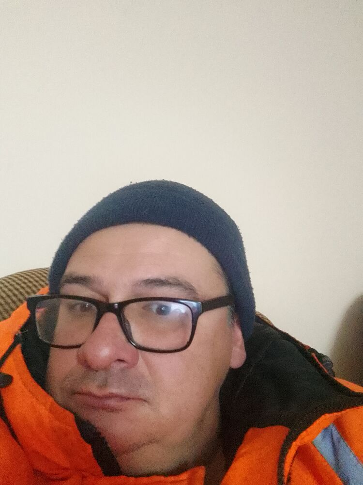  48009627  , 42 ,    