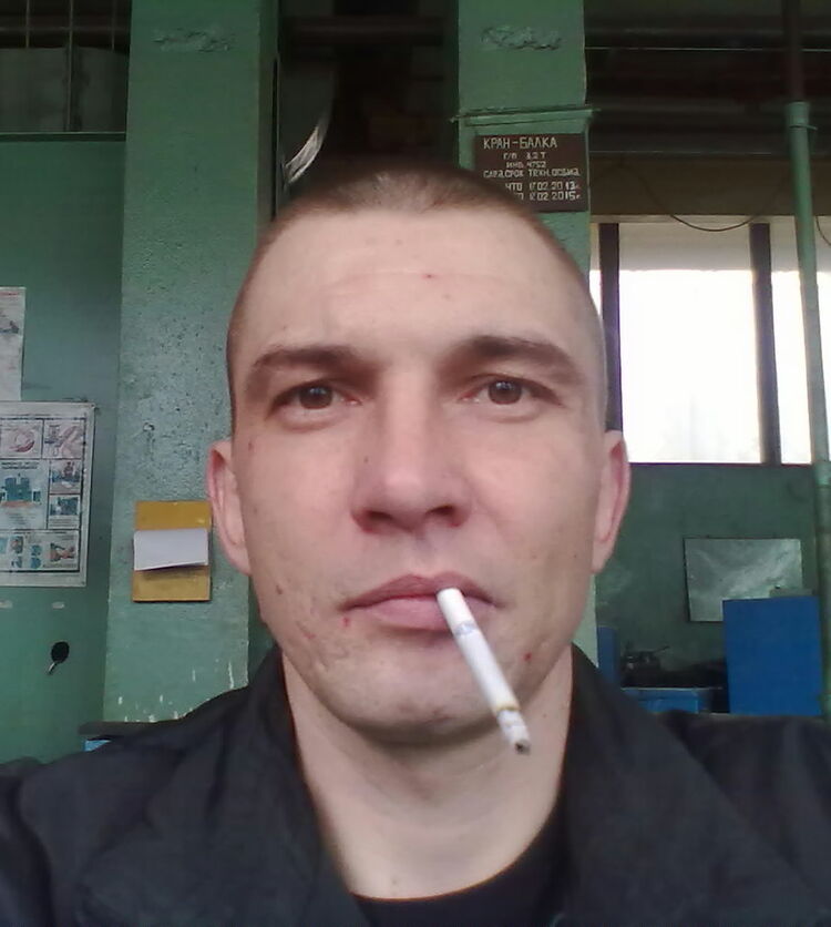  4032847  Artem82, 42 ,    