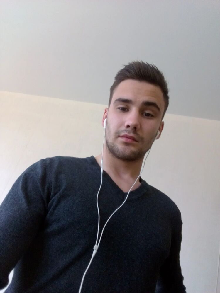  ,   Konstantin, 27 ,   ,   , c , 
