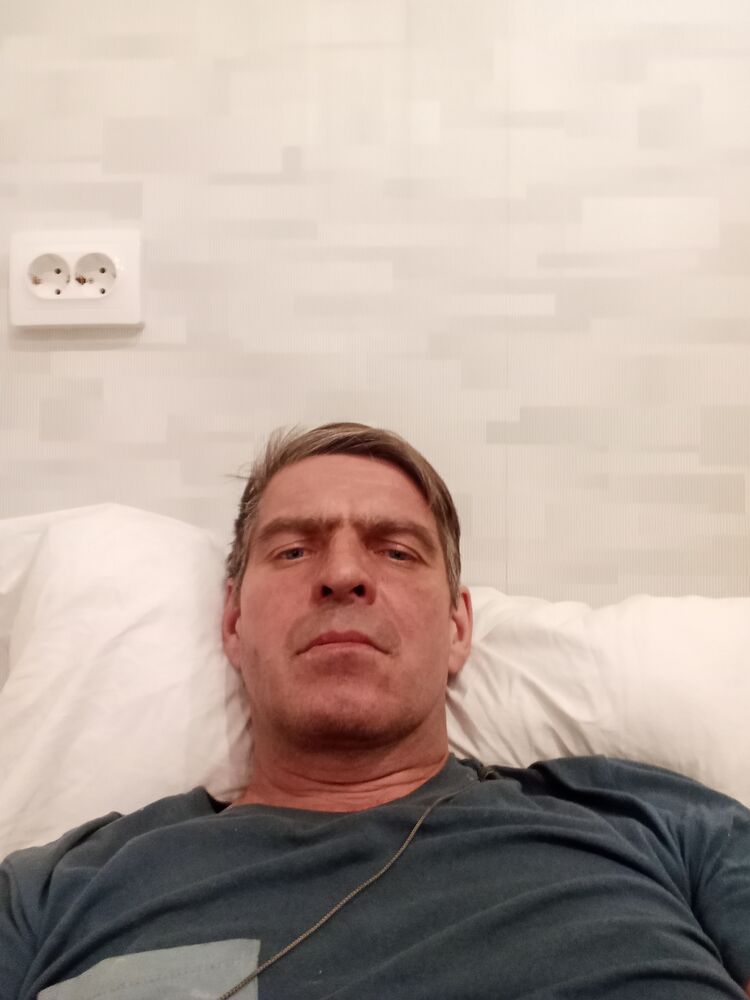  33296367  , 52 ,    