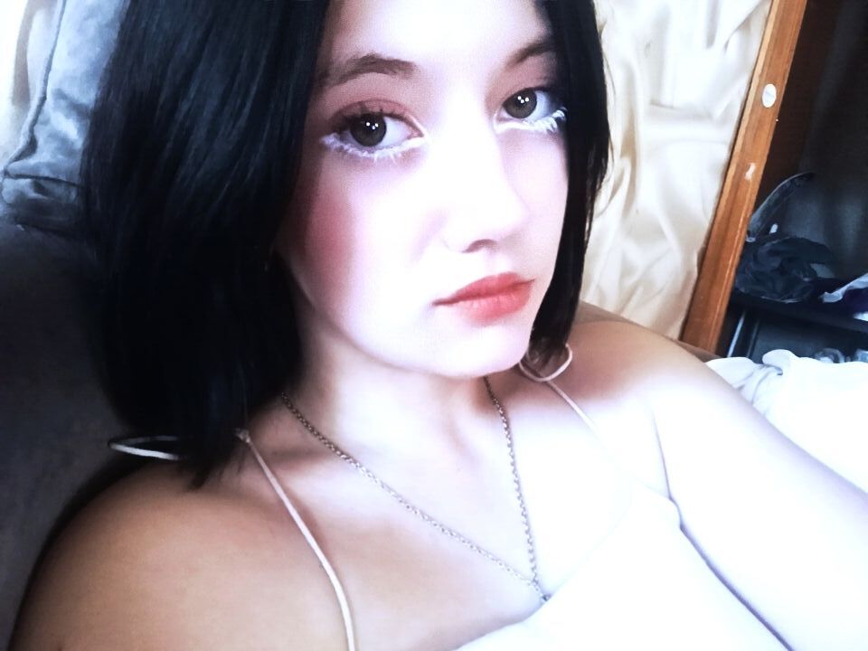  54178747  Poli, 18 ,    Chai Nat