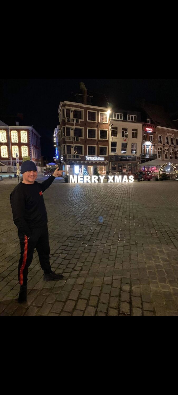  47582327  Aleks, 44 ,    Genk