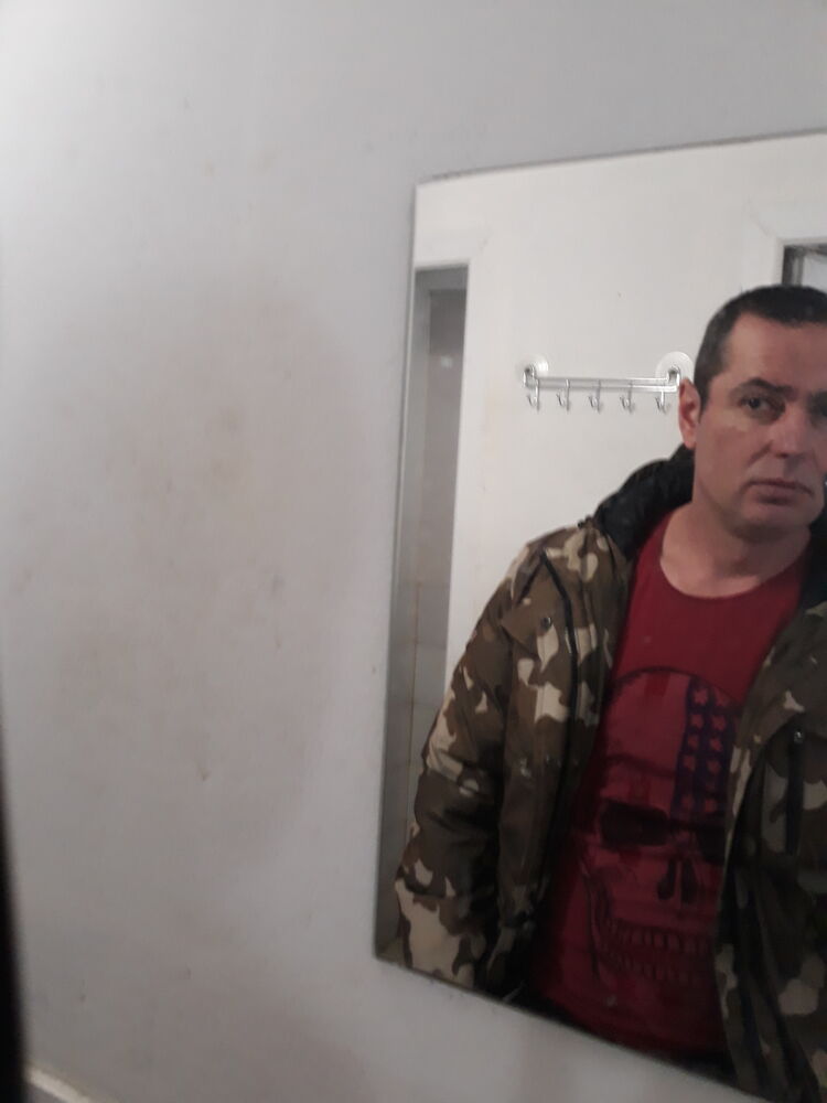  42968857  Dalibor, 45 ,    