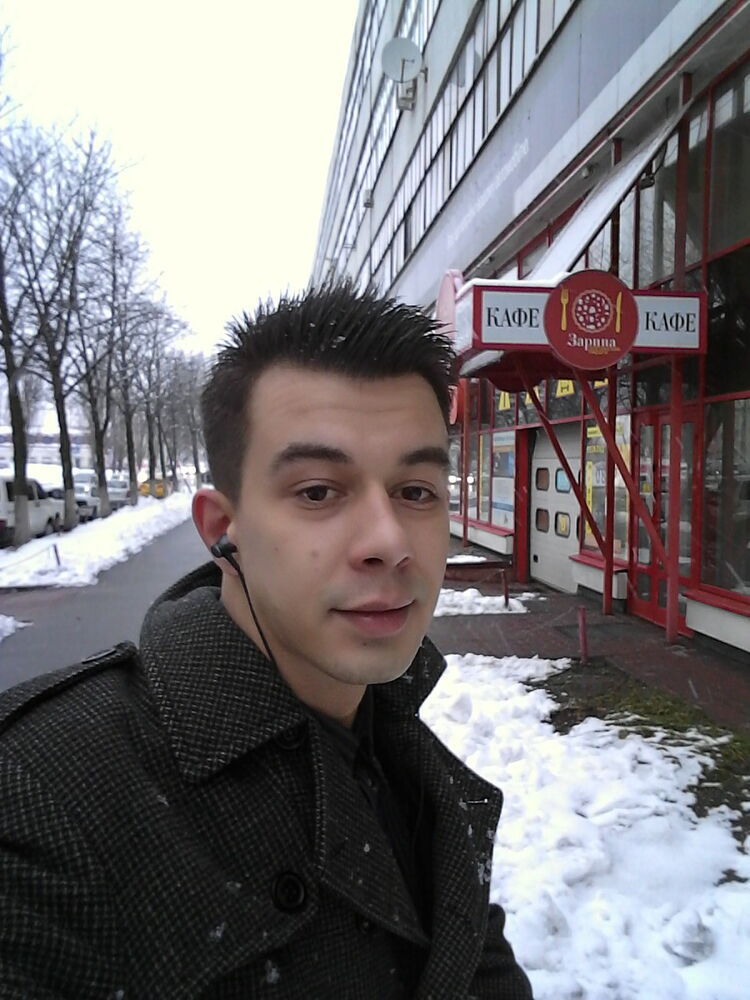  ,   Victor, 32 ,   , 