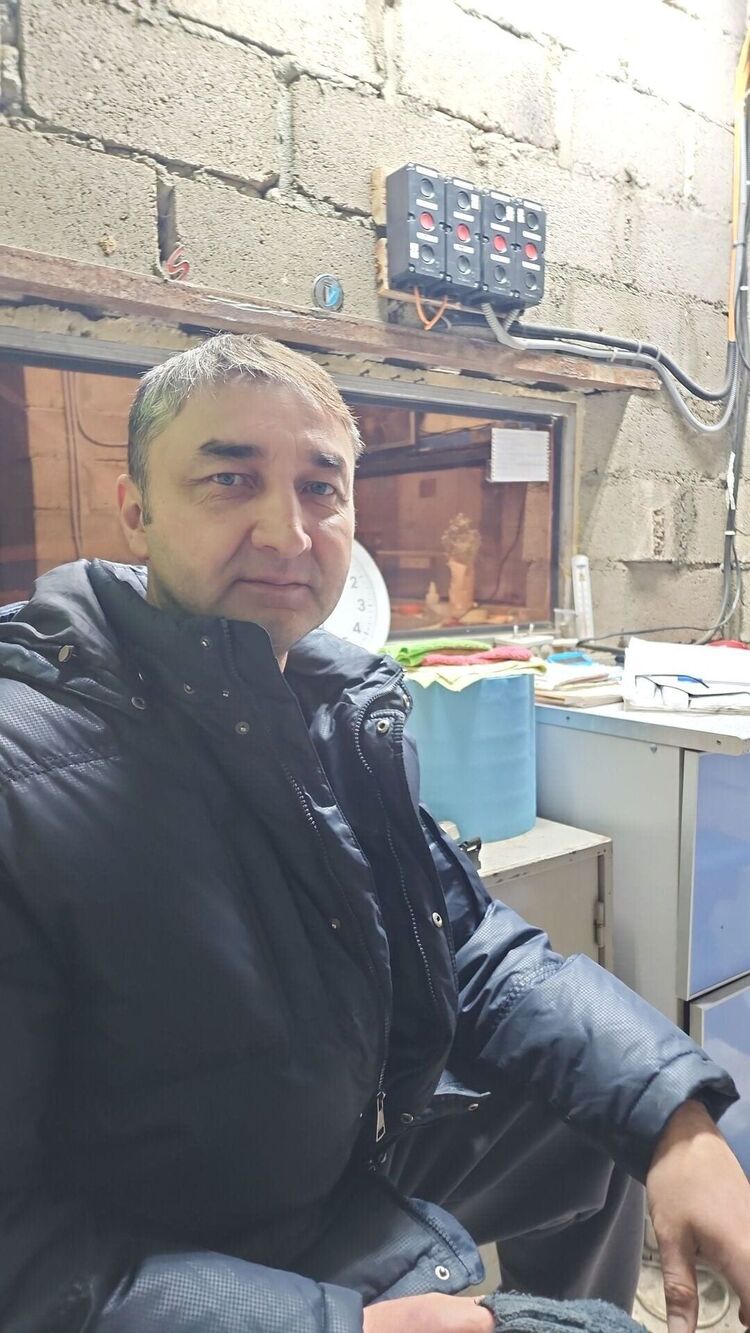  48852637  Rusya, 44 ,    
