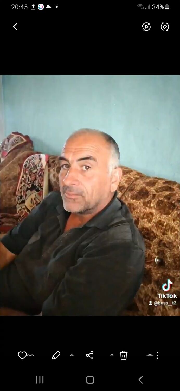  48365347  Rafiq, 52 ,    