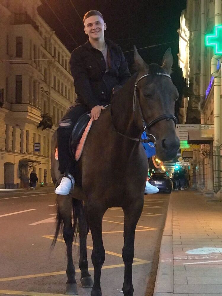  31477357  , 28 ,    -