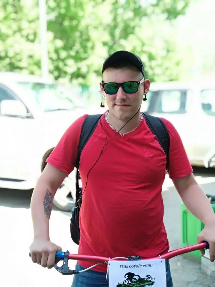  28495257  Pavel, 31 ,    