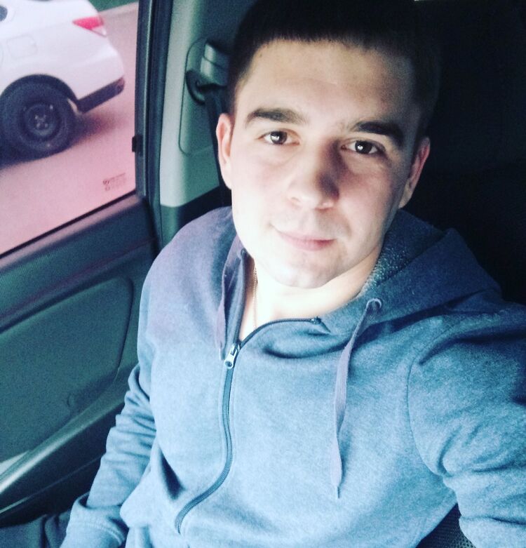  18543177  Artem, 30 ,    