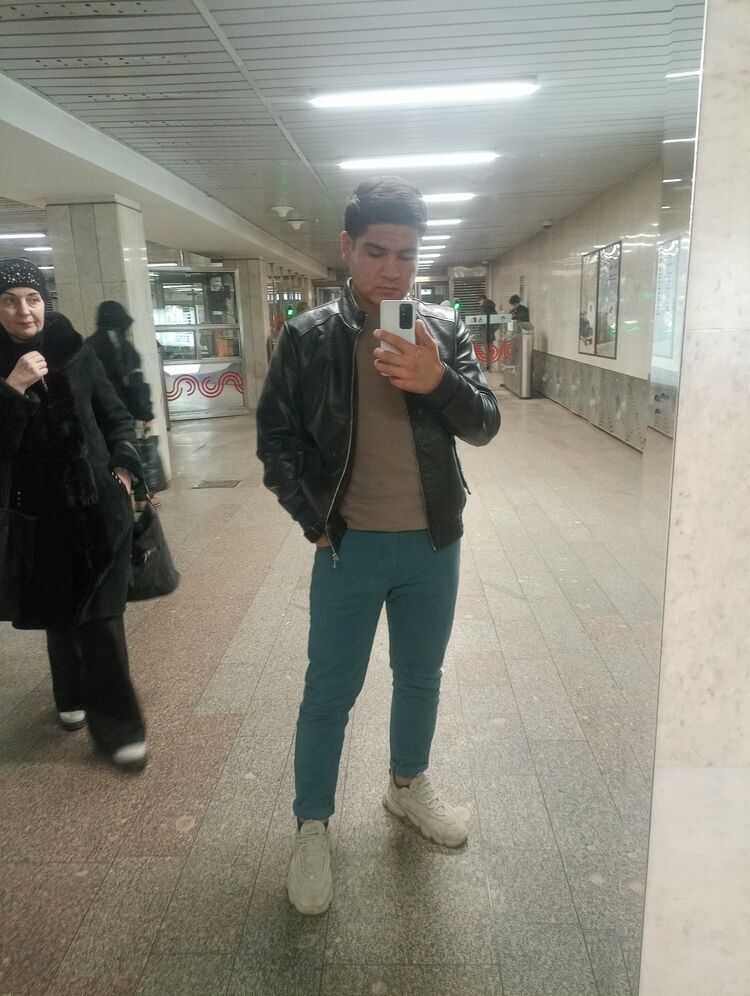  33792037  Mirjalol, 27 ,    