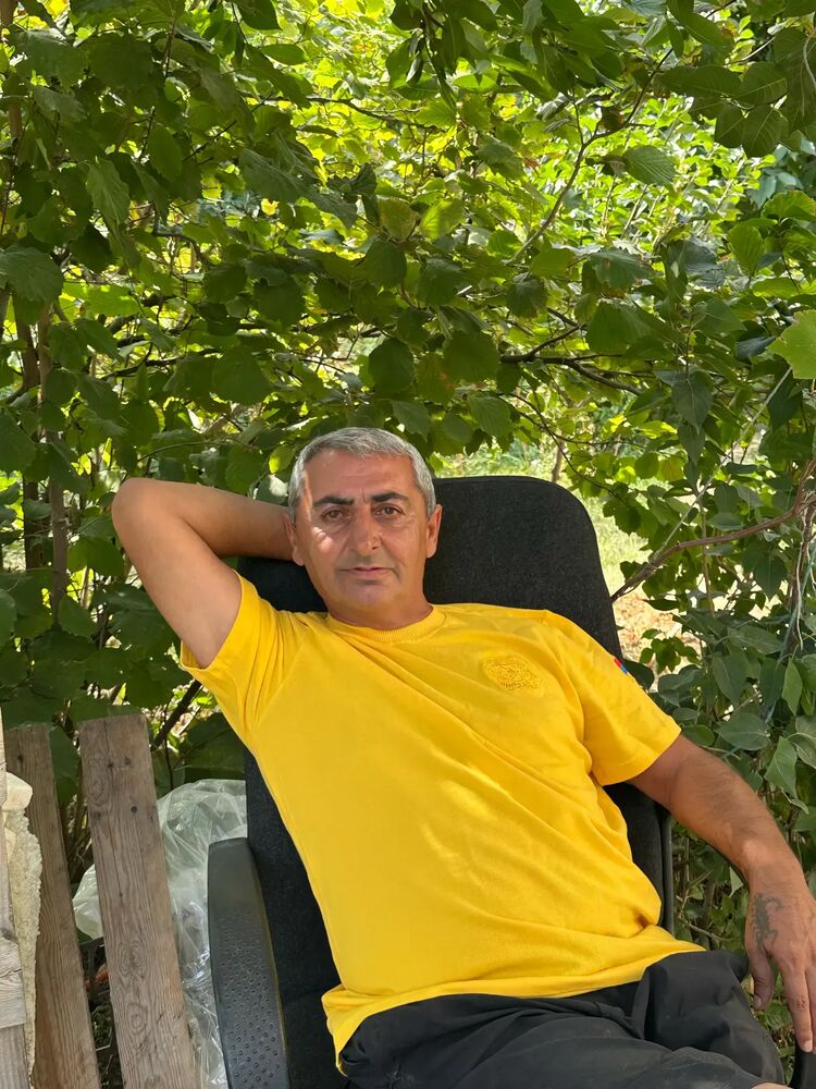  53965397  Artur, 55 ,    