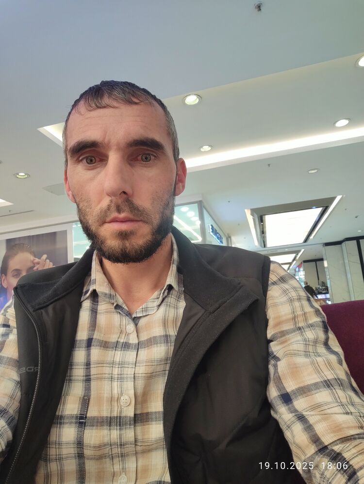  54067697  Nurulla, 39 ,    