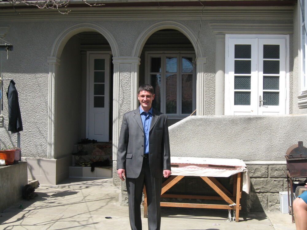  8448687  Oleg, 39 ,    