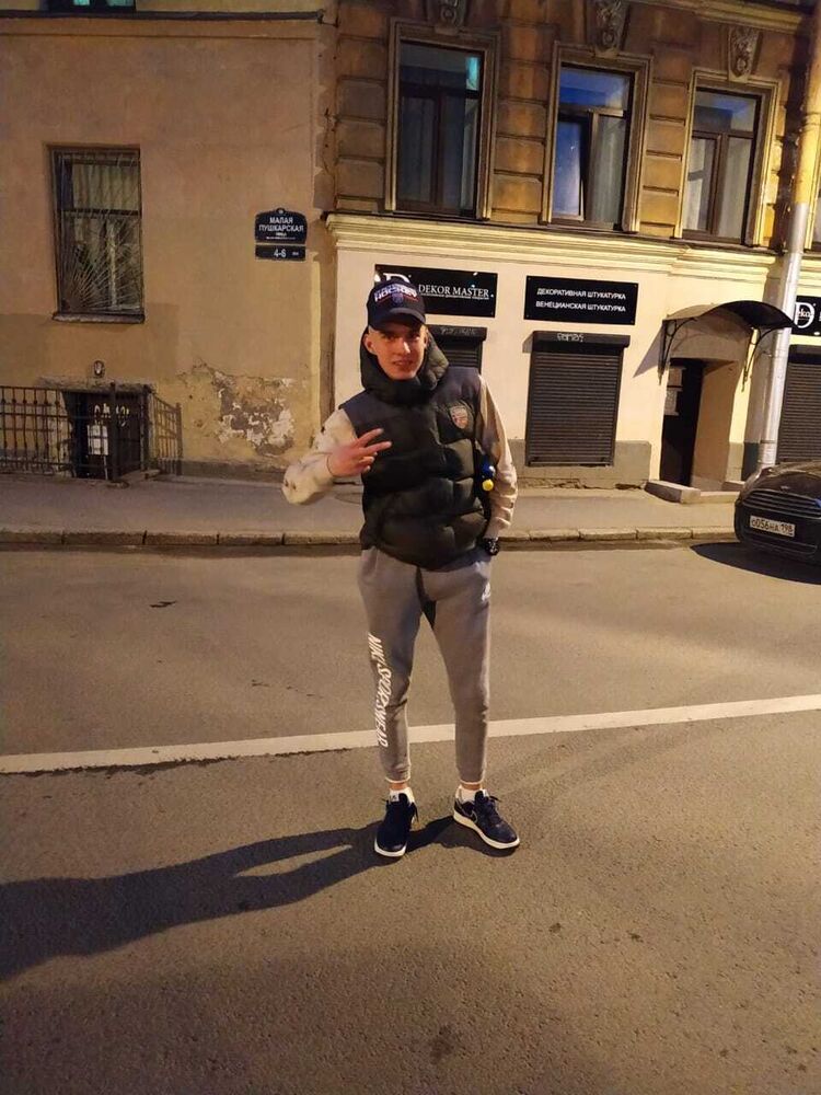  33019427  Daniil, 23 ,    -