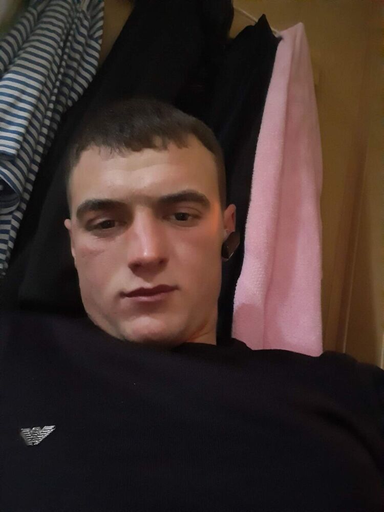  21527957  , 28 ,    