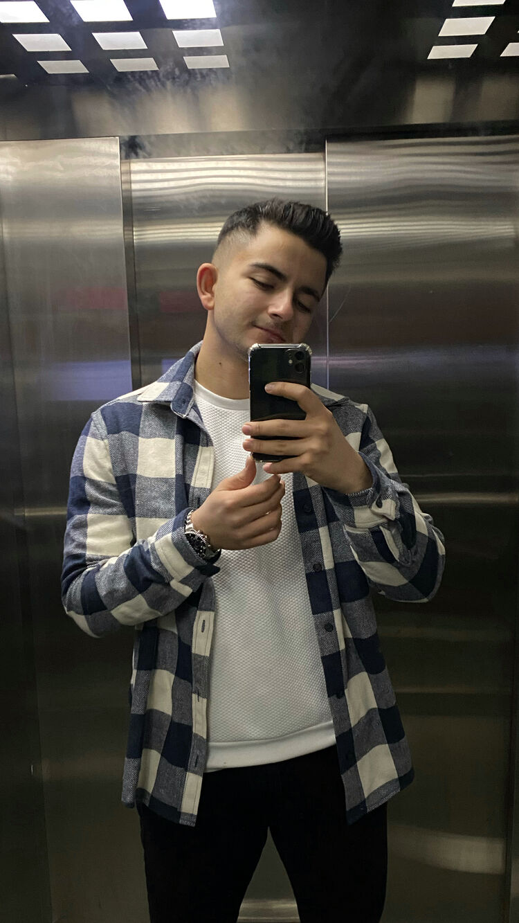  Alanya,   Mert, 25 ,   ,   