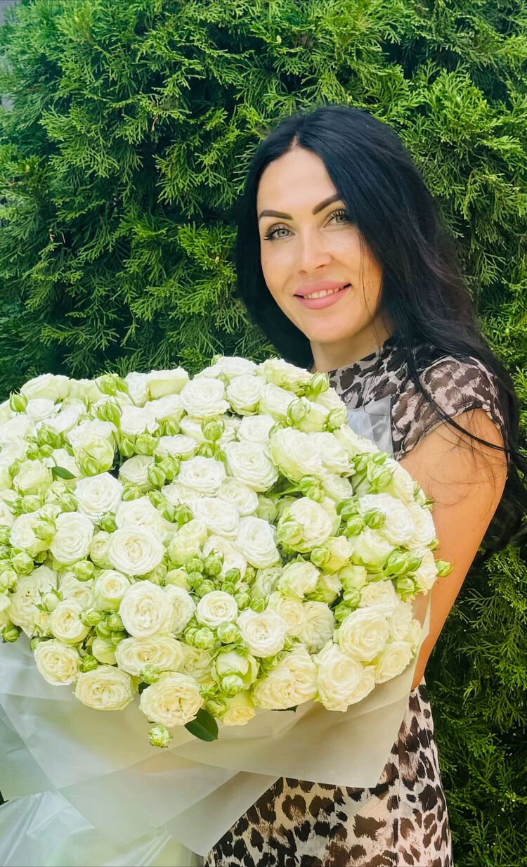 ,   Viktoriya, 40 ,  