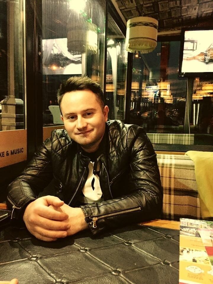  ,   Valentin, 37 ,   ,   , c 
