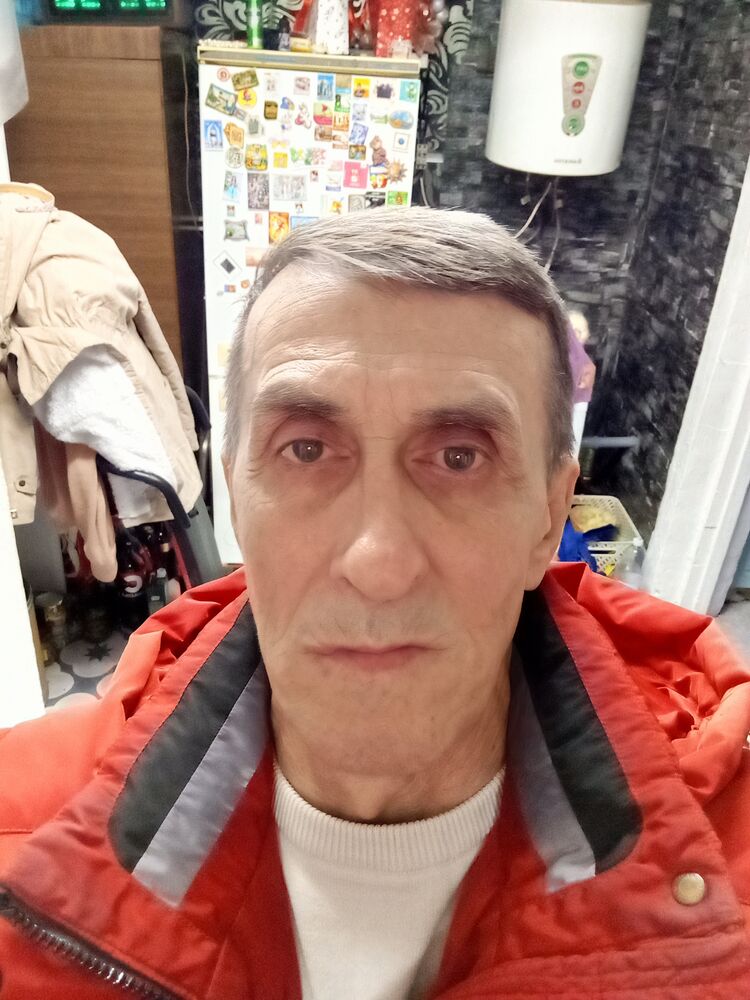  48630137  , 65 ,    