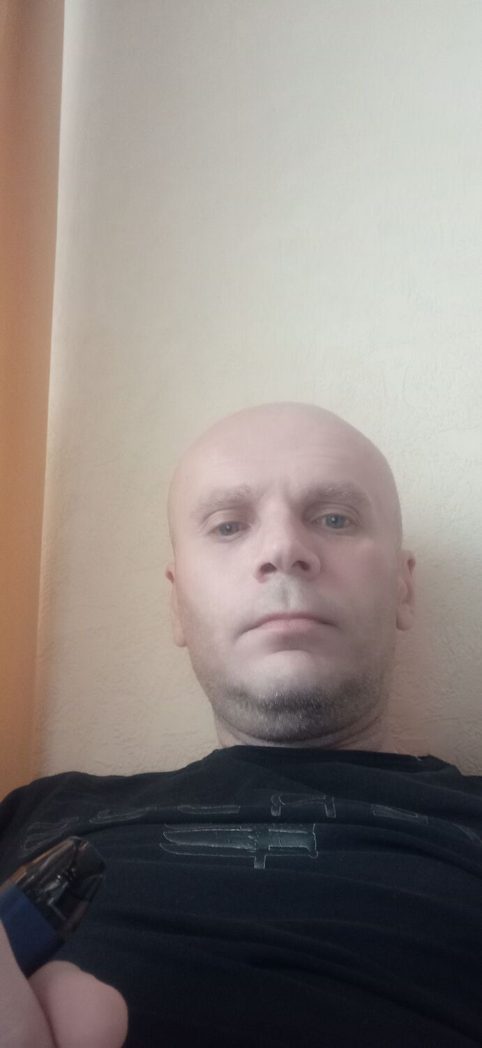  39179707  Serhii, 43 ,    