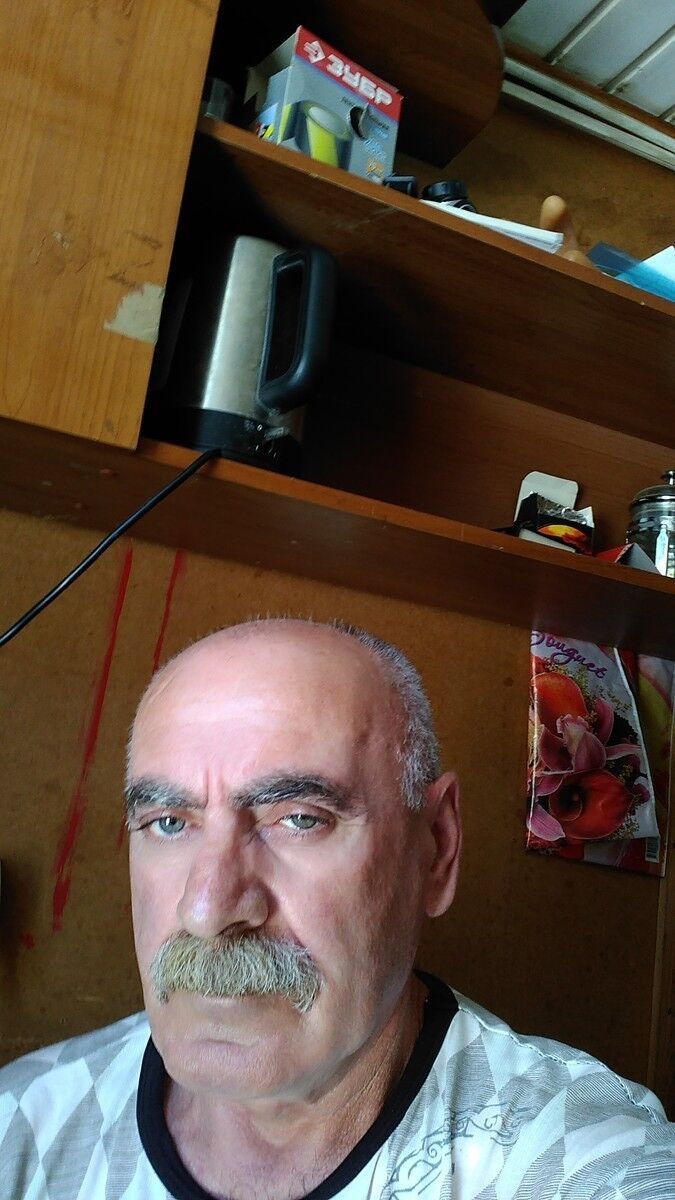  10033527  , 61 ,    