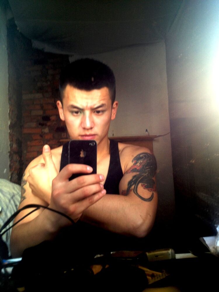  5675067  Daniyar, 31 ,    
