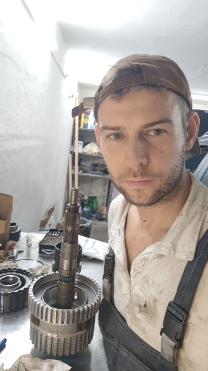  ,   Ilya, 38 ,   ,   